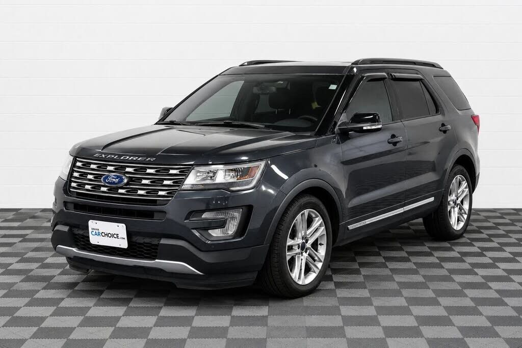 2017 FORD Explorer