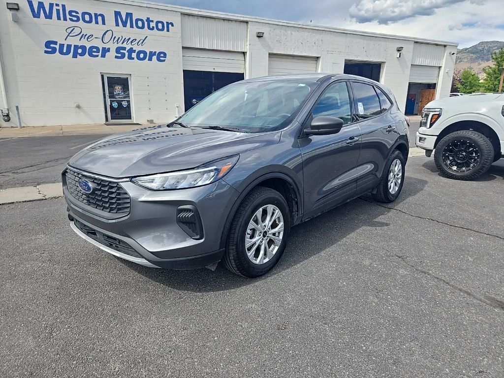 2025 FORD Escape
