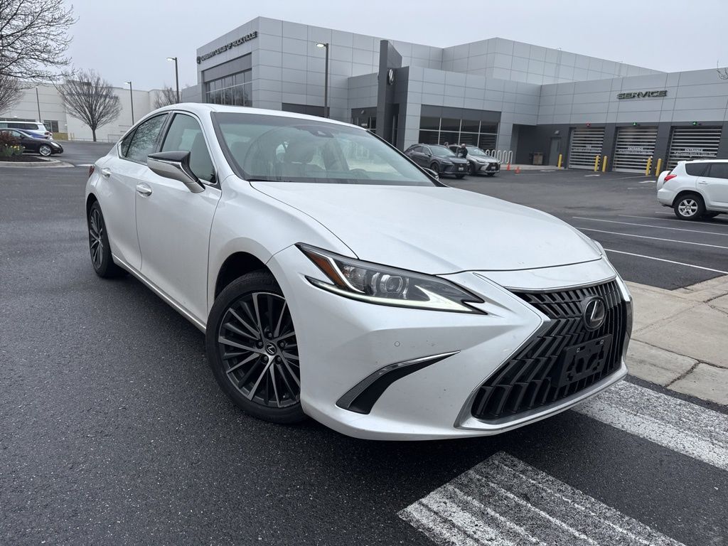 2023 LEXUS ES