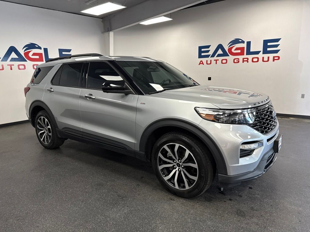 2023 FORD Explorer