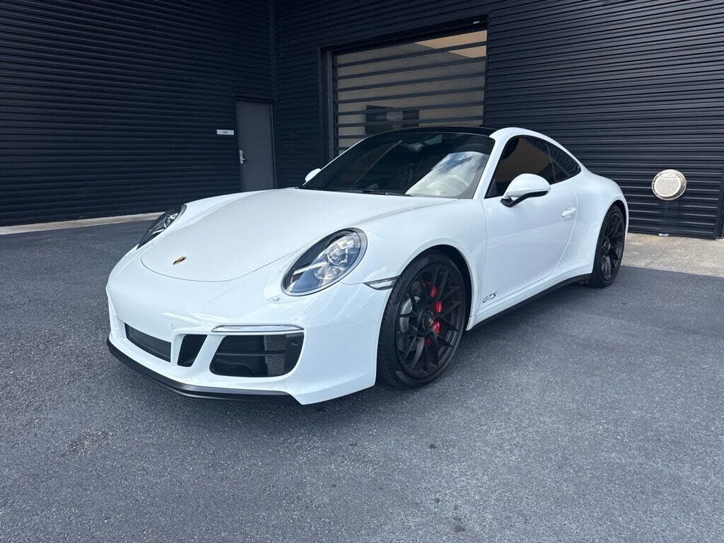 2017 PORSCHE 911