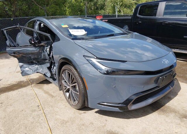 2024 TOYOTA PRIUS