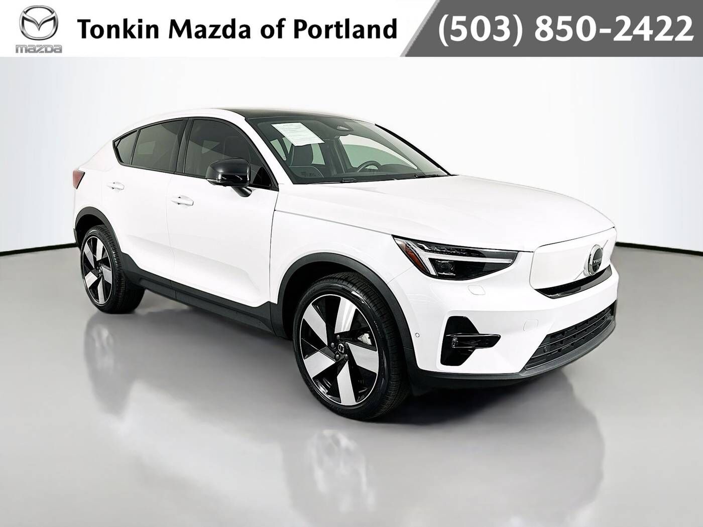 2023 VOLVO C40
