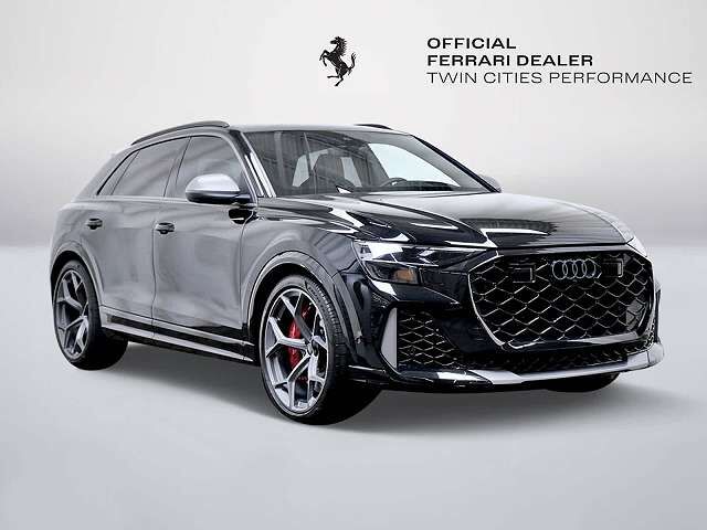 2025 AUDI RS Q8