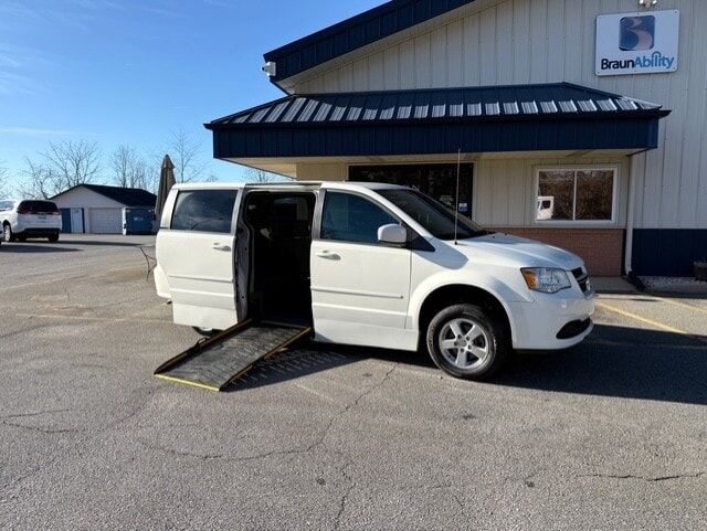 2011 DODGE Grand Caravan