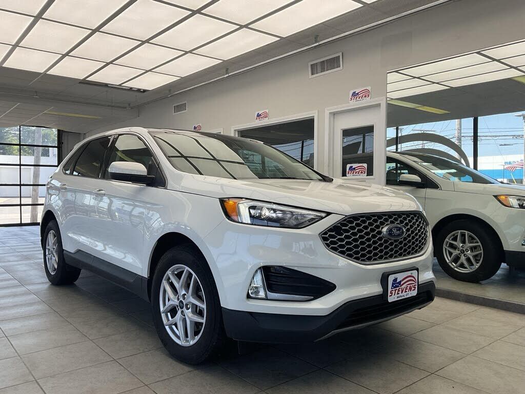 2023 FORD Edge