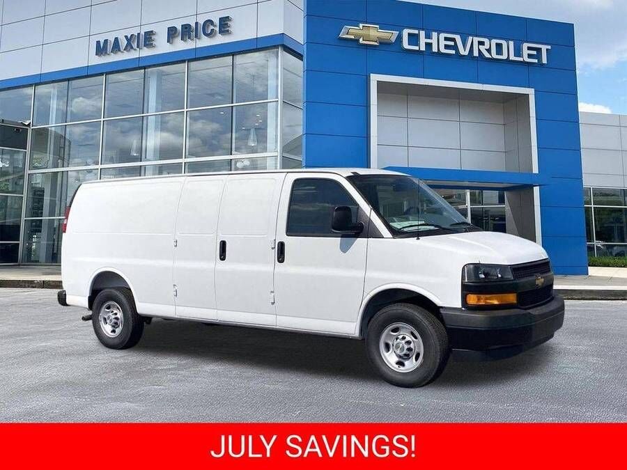 2026 CHEVROLET Express