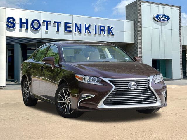 2018 LEXUS ES