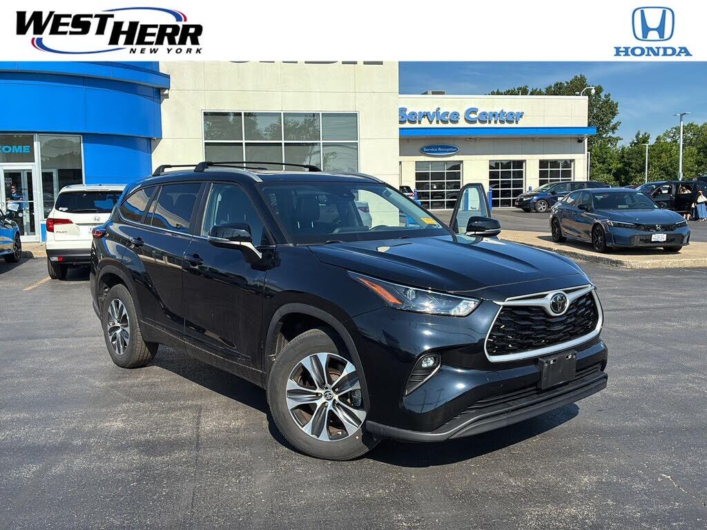 2023 TOYOTA Highlander