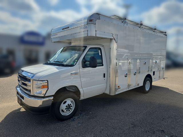 2026 FORD E-450
