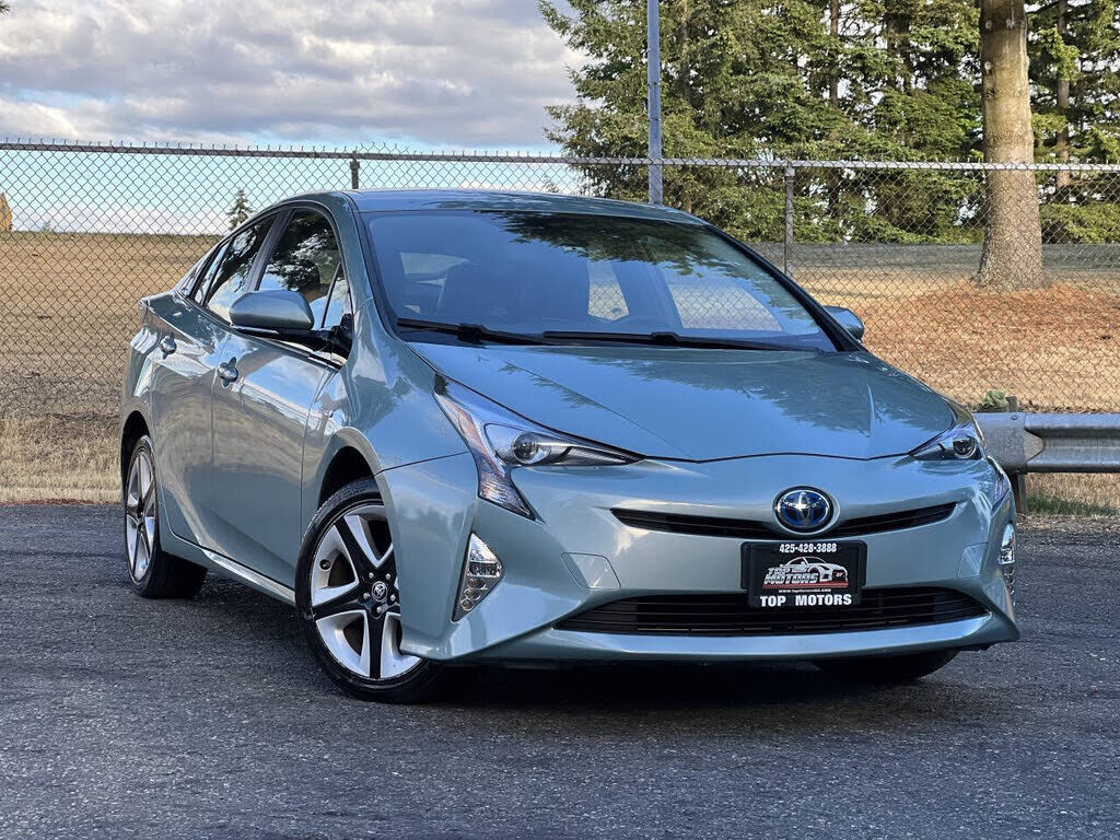 2016 TOYOTA PRIUS
