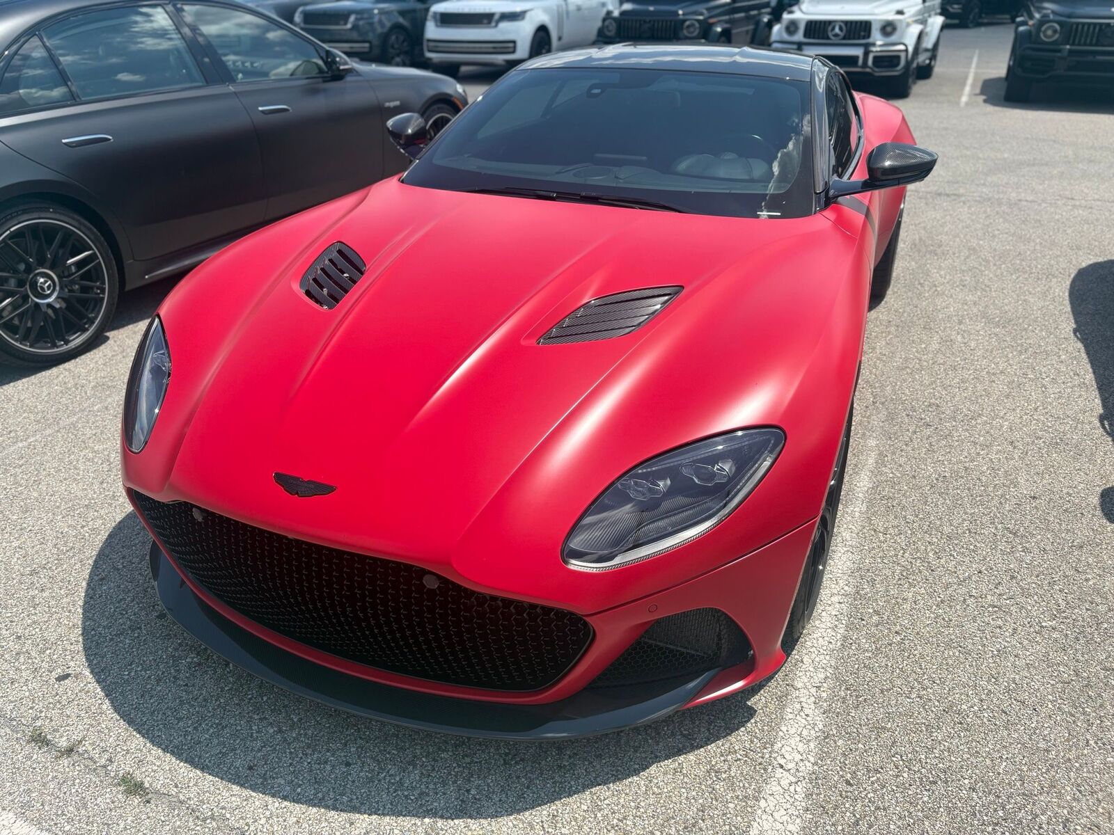 2023 ASTON MARTIN DBS