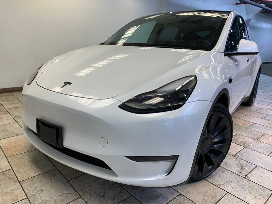 2023 TESLA Model Y