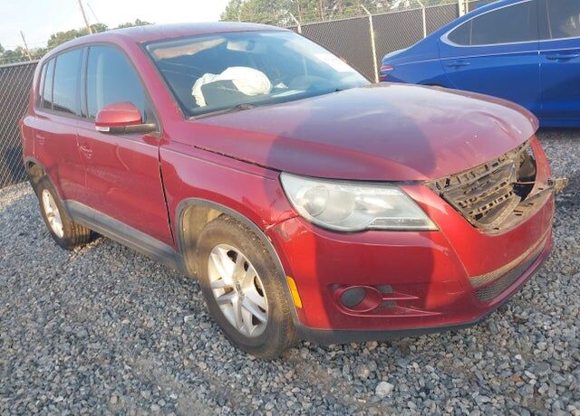2011 VOLKSWAGEN Tiguan