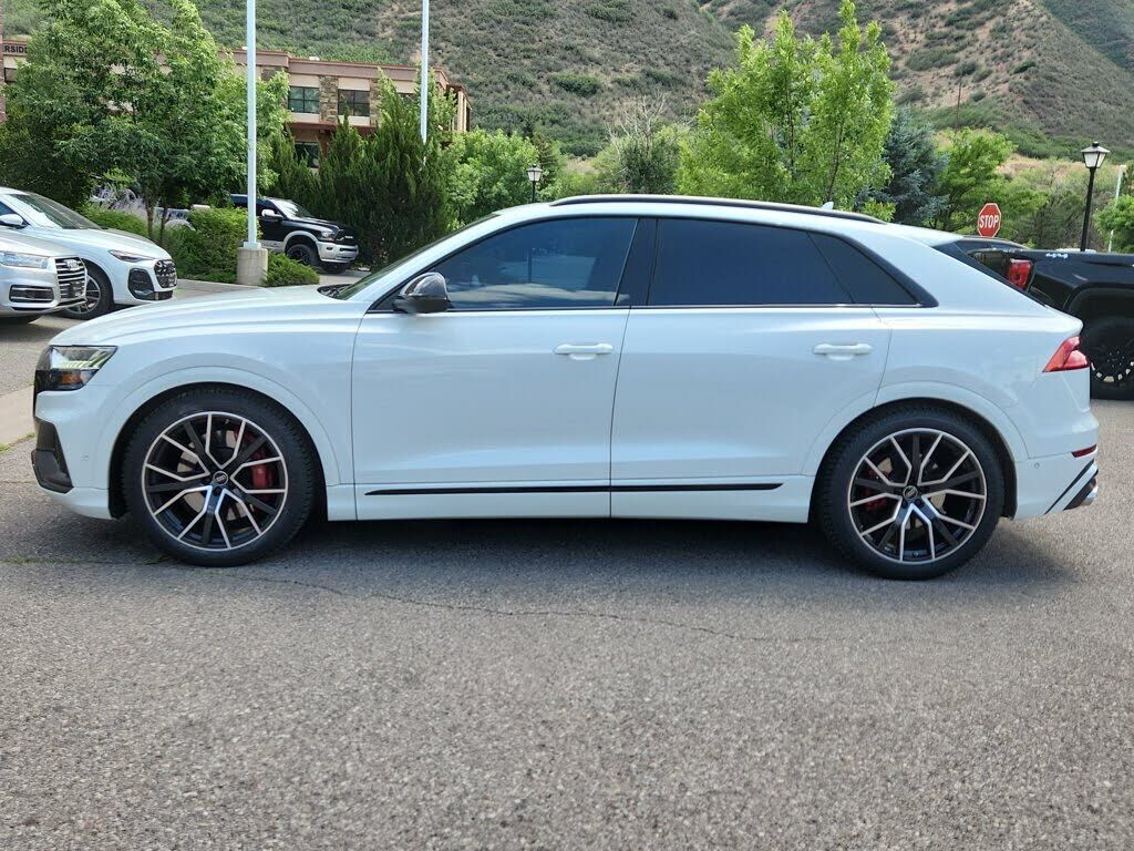 2023 Audi SQ8