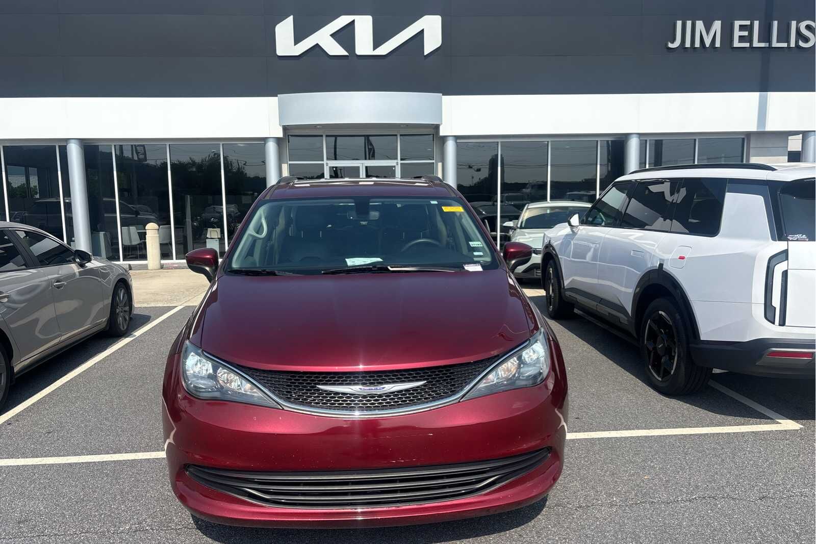 2020 CHRYSLER Voyager