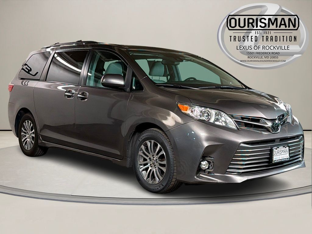 2020 TOYOTA Sienna