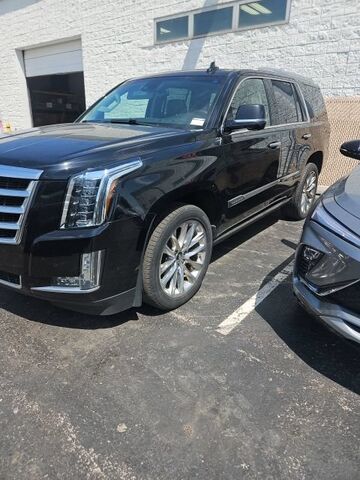 2017 CADILLAC Escalade