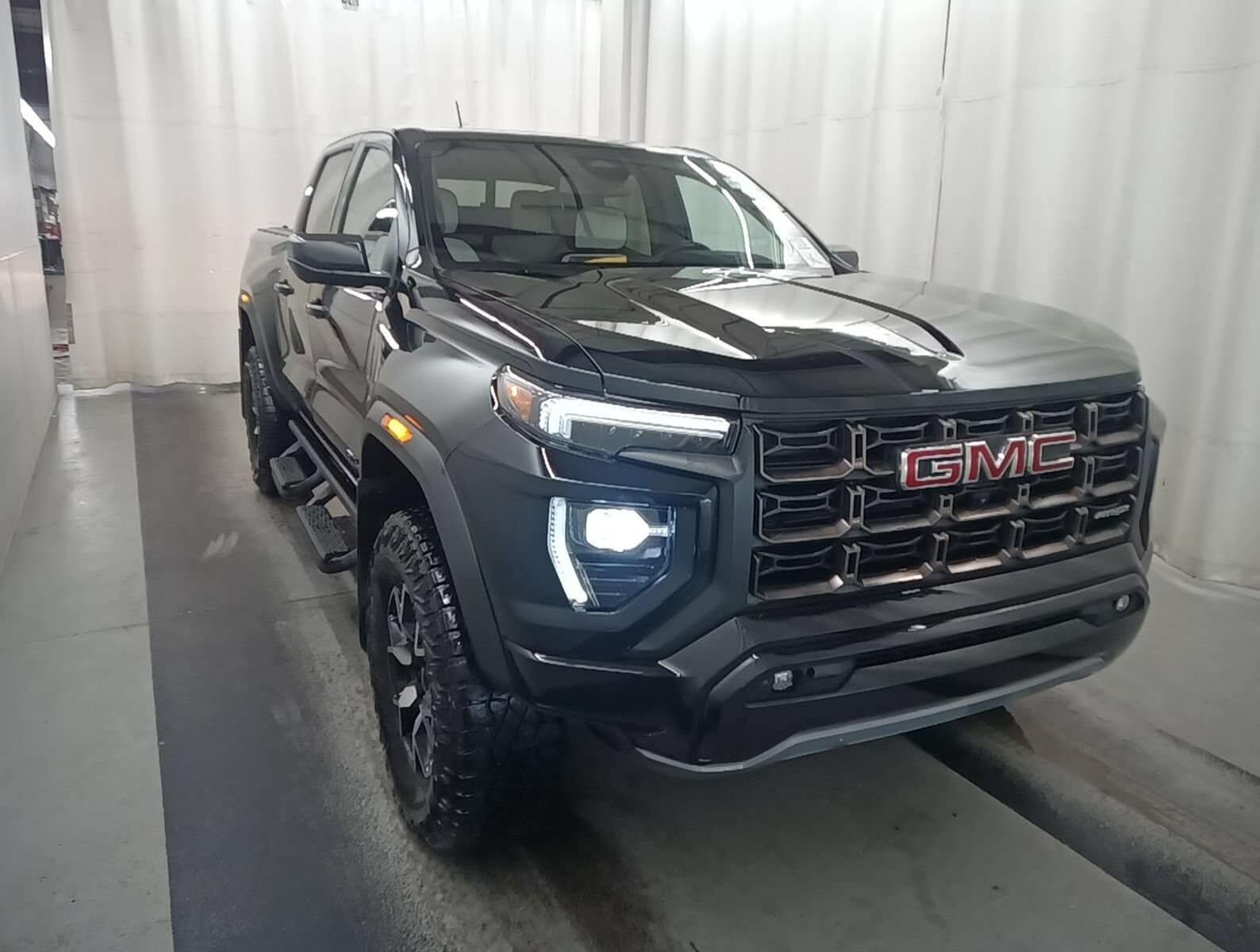 2024 GMC Canyon