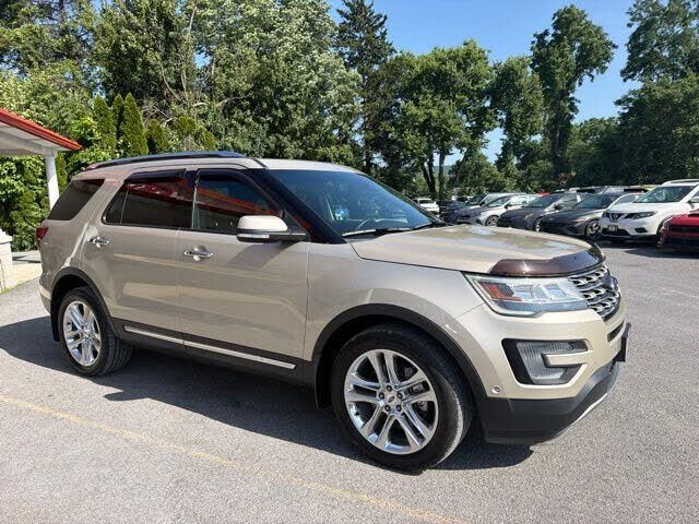 2017 FORD Explorer