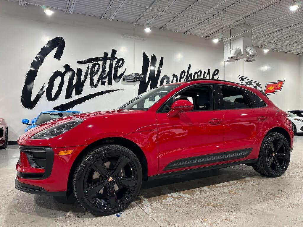 2023 PORSCHE Macan