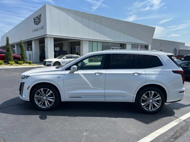 2025 CADILLAC XT6