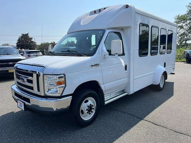 2019 FORD E-350