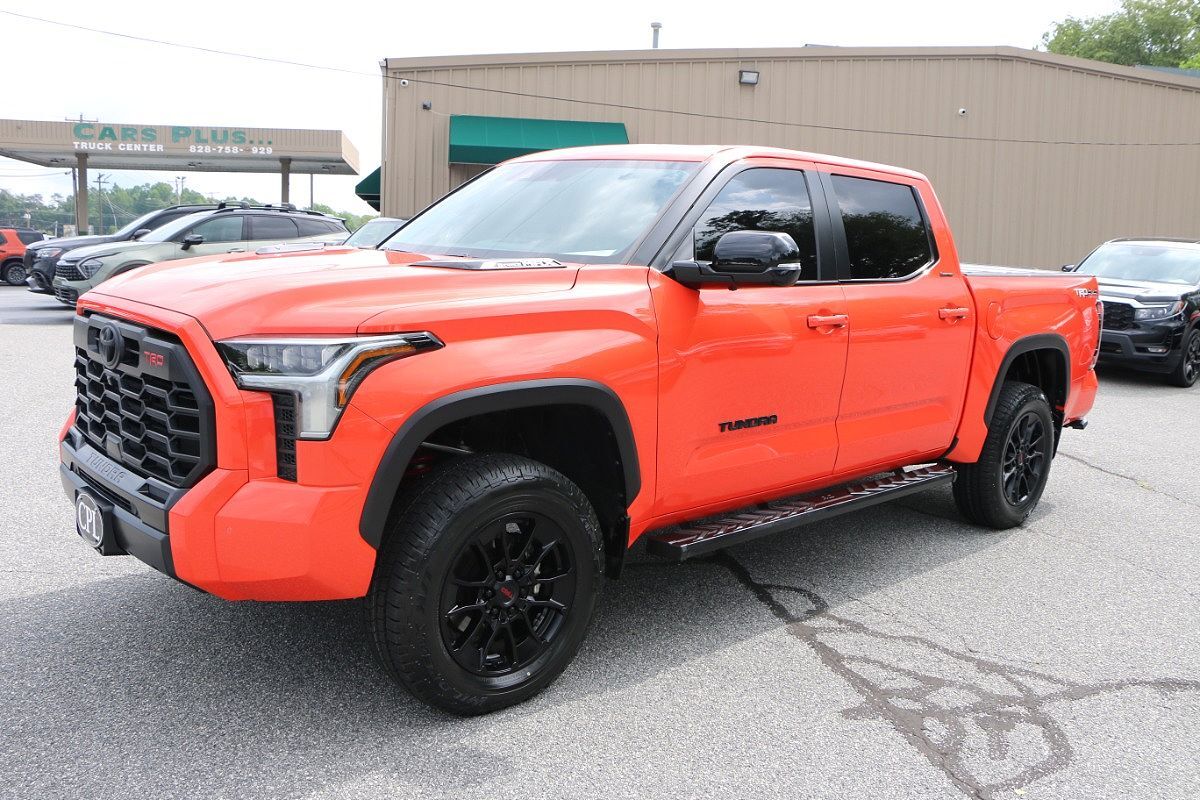 2024 TOYOTA Tundra