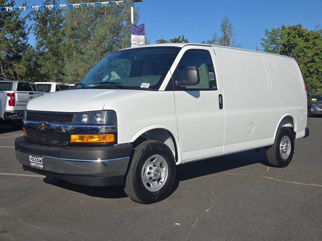 2026 CHEVROLET Express
