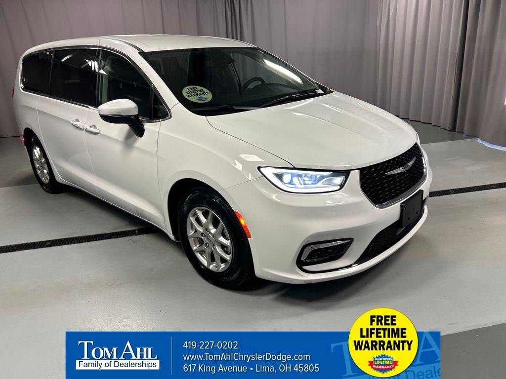 2023 CHRYSLER Pacifica