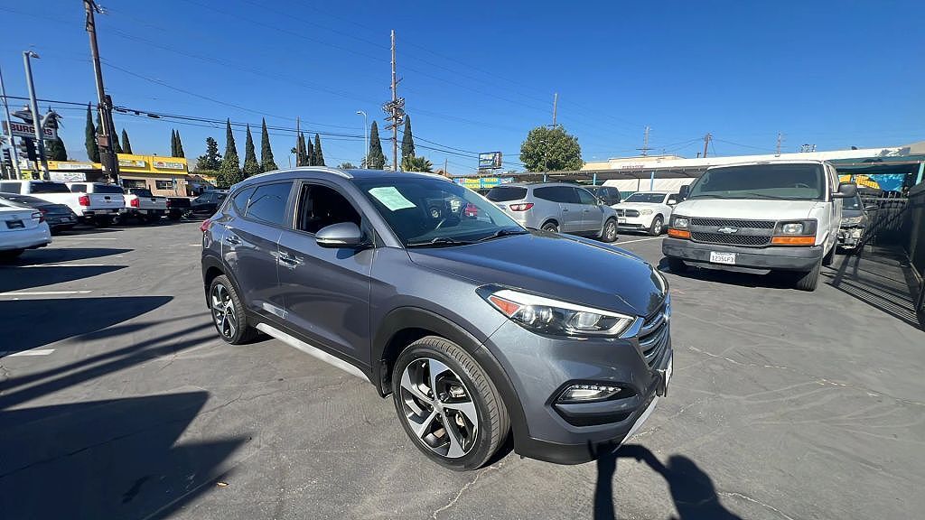 2017 HYUNDAI Tucson