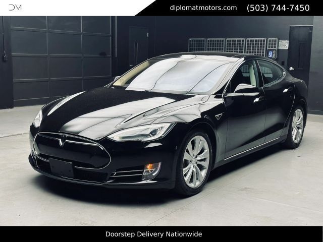 2014 TESLA Model S