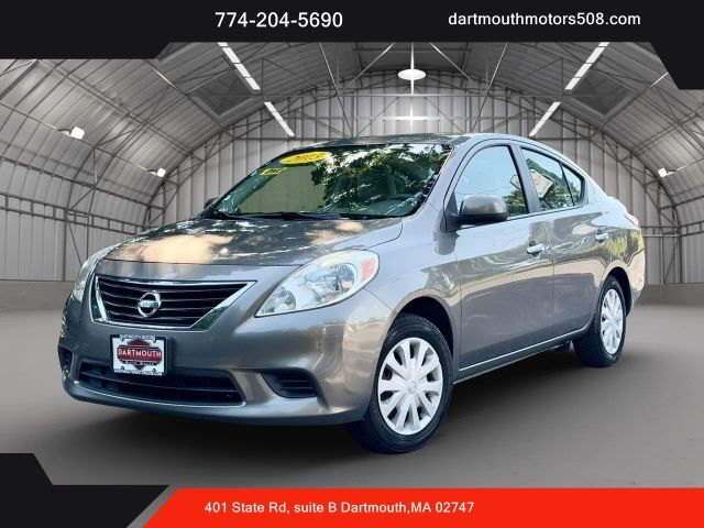 2013 NISSAN Versa