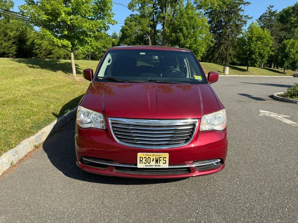 2013 CHRYSLER Town and Country