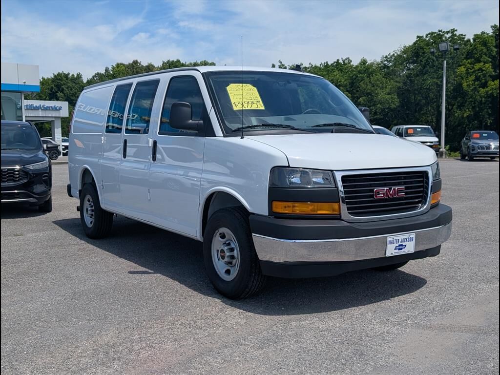 2024 GMC Savana