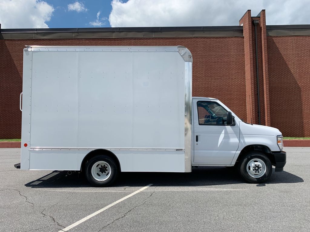 2024 FORD E-350