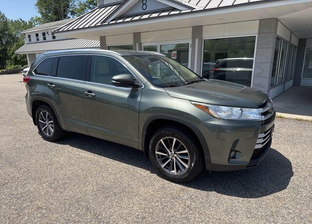 2017 TOYOTA Highlander