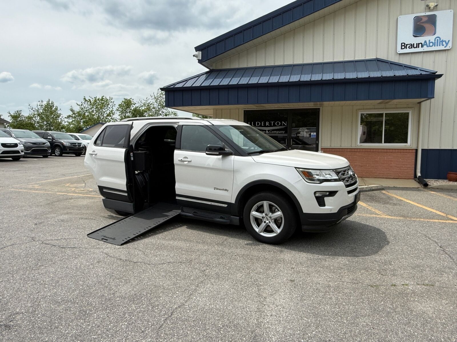 2018 FORD Explorer