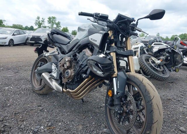 2024 HONDA CB