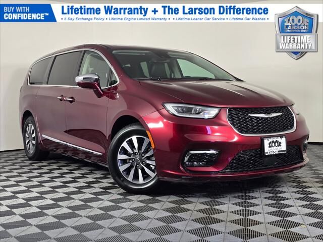2022 CHRYSLER Pacifica