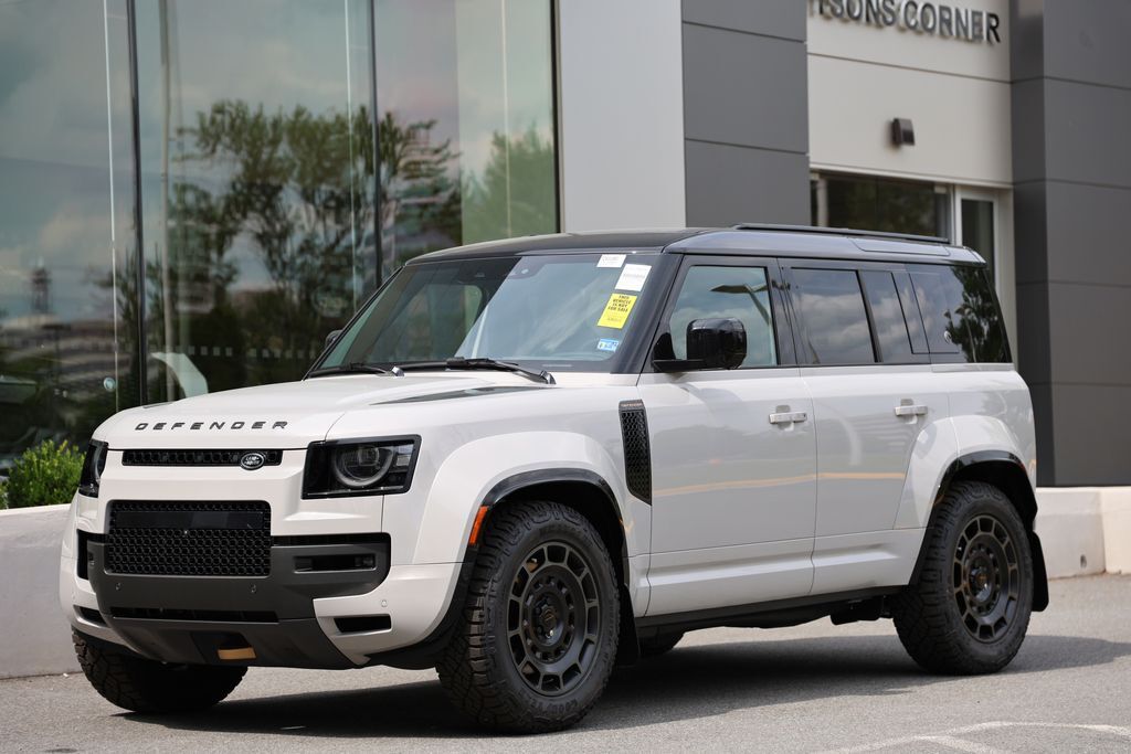 2026 LAND ROVER Defender