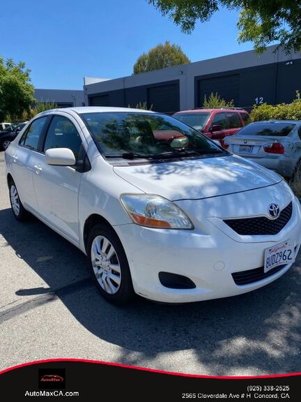 2011 TOYOTA Yaris