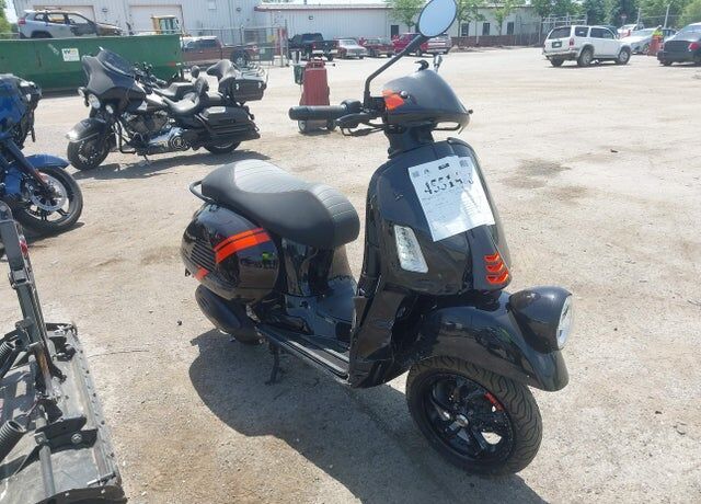 2024 PIAGGIO AND VESPA GTS RST / SEI GIORNI
