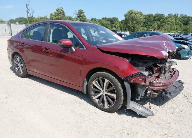 2017 SUBARU Legacy