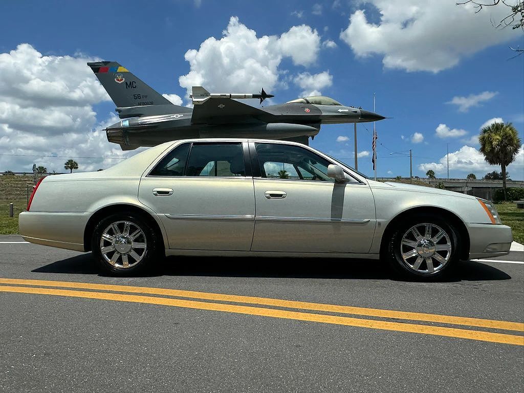 2010 CADILLAC DTS