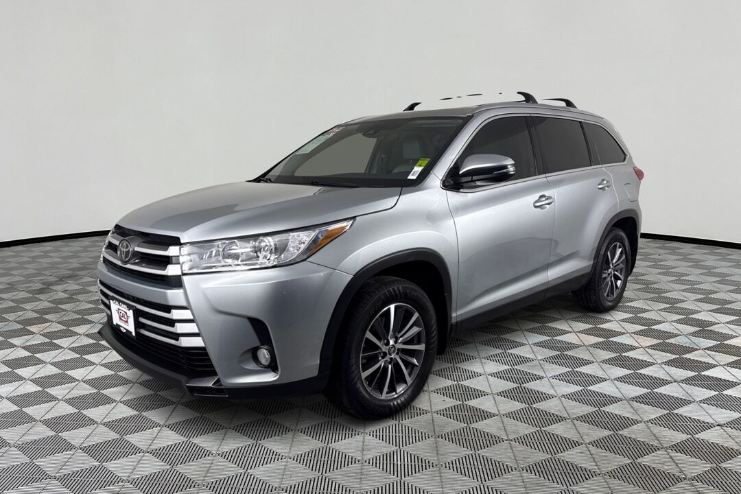 2019 TOYOTA Highlander