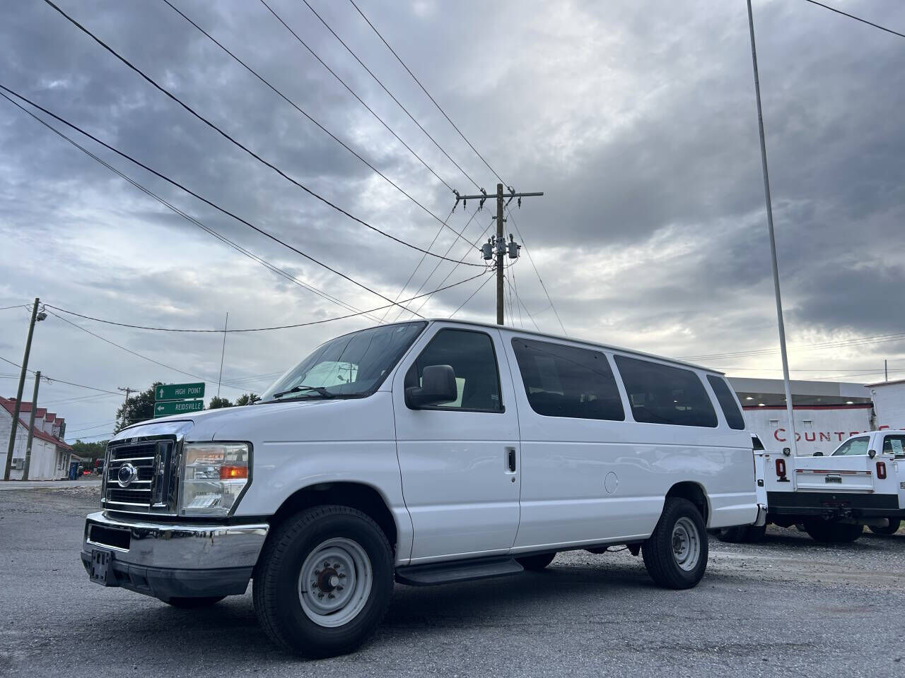 2012 FORD E-350