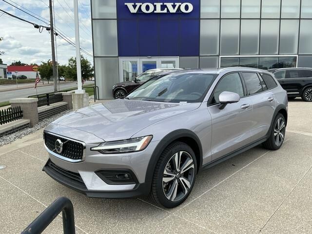 2026 VOLVO V60CC