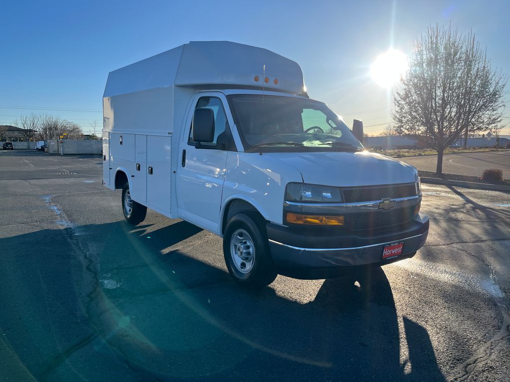 2025 CHEVROLET Express