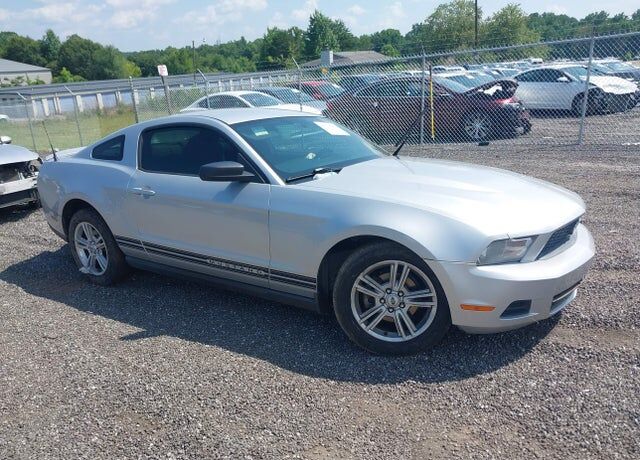 2010 FORD Mustang